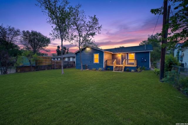 2737 W Craig Pl, San Antonio, TX 78228