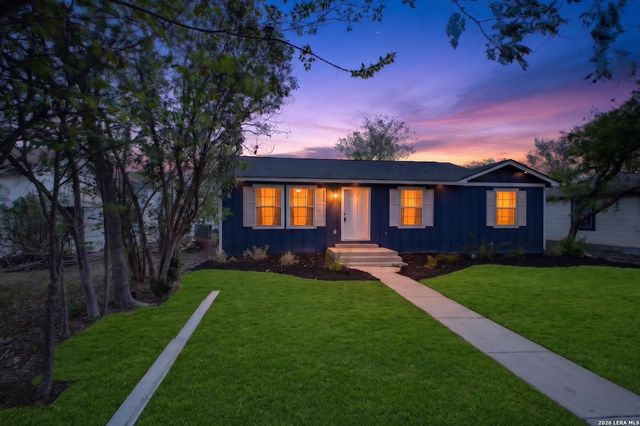 2737 W Craig Pl, San Antonio, TX 78228