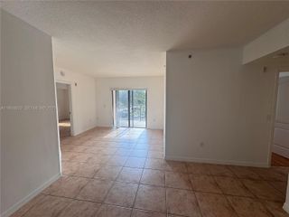 9340 Fontainebleau Blvd W310, Miami, FL 33172