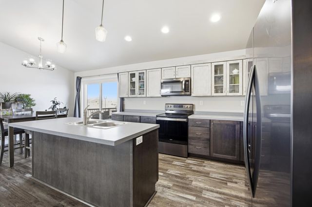 5322 8th Street W, West Fargo, ND 58078