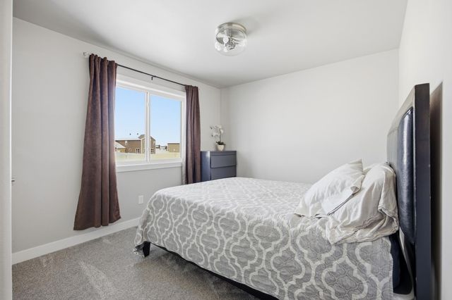 5322 8th Street W, West Fargo, ND 58078