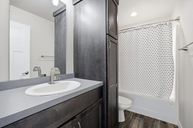 5322 8th Street W, West Fargo, ND 58078