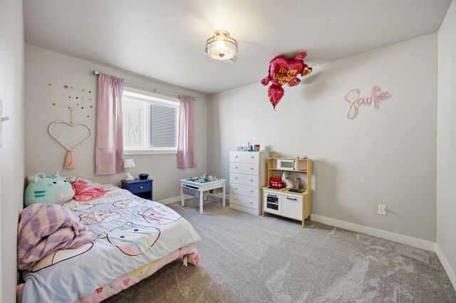 5322 8th Street W, West Fargo, ND 58078