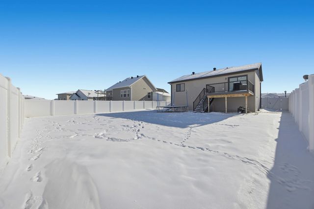 5322 8th Street W, West Fargo, ND 58078