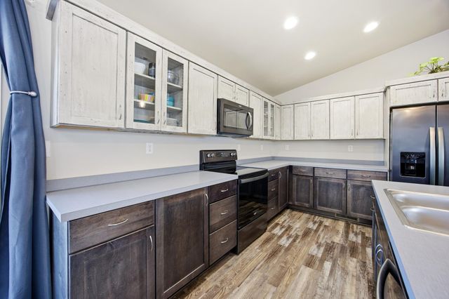 5322 8th Street W, West Fargo, ND 58078