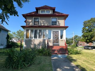 400 S 7th Avenue, Maywood, IL 60153