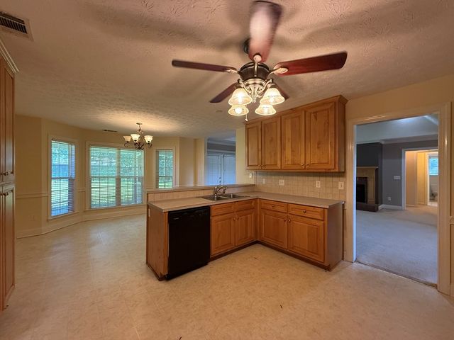 8028 Orchard Hill Drive, Midland, GA 31820