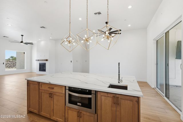 5001 N Wild Life Drive, Tucson, AZ 85745