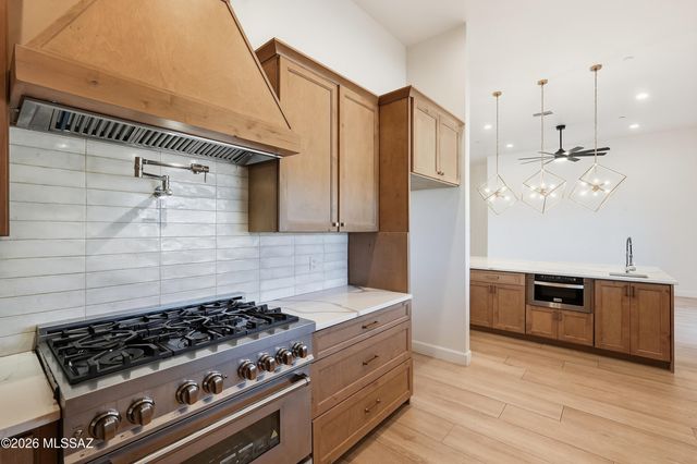 5001 N Wild Life Drive, Tucson, AZ 85745