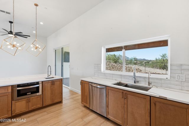 5001 N Wild Life Drive, Tucson, AZ 85745