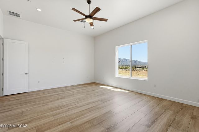 5001 N Wild Life Drive, Tucson, AZ 85745