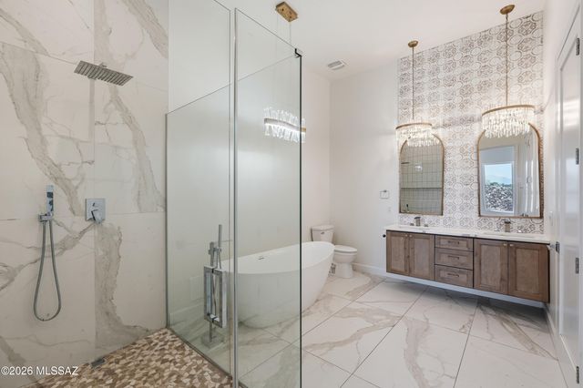 5001 N Wild Life Drive, Tucson, AZ 85745