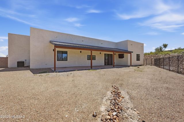 5001 N Wild Life Drive, Tucson, AZ 85745