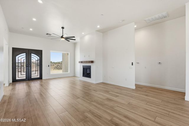 5001 N Wild Life Drive, Tucson, AZ 85745