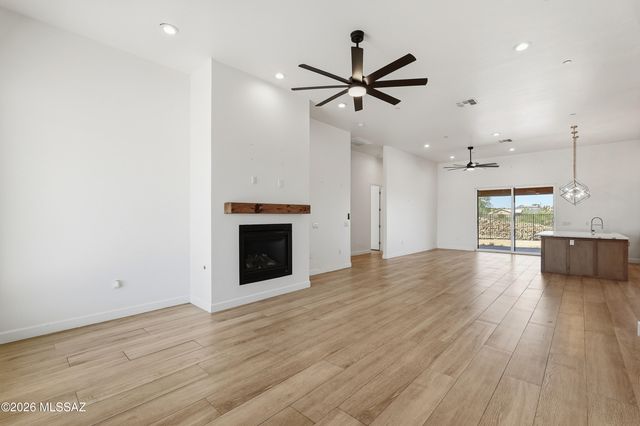 5001 N Wild Life Drive, Tucson, AZ 85745