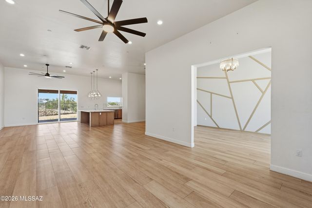 5001 N Wild Life Drive, Tucson, AZ 85745