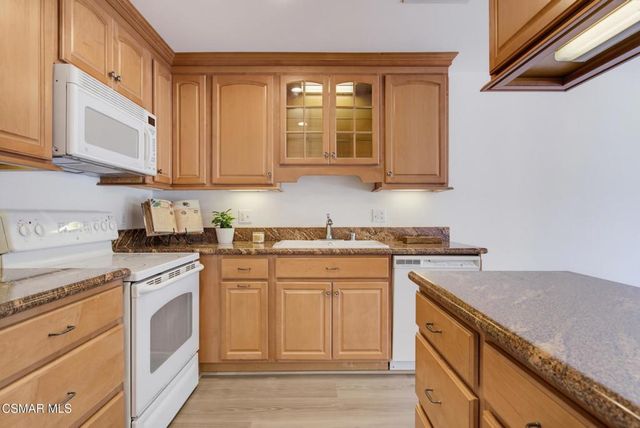 291 Sequoia Court 34, Thousand Oaks, CA 91360