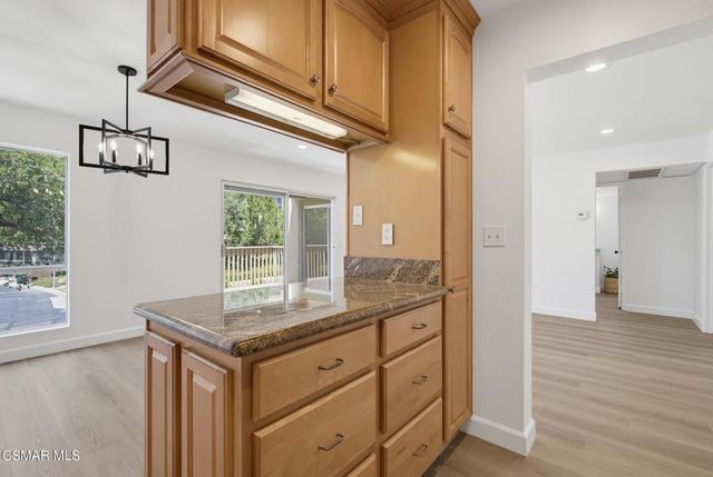 291 Sequoia Court 34, Thousand Oaks, CA 91360