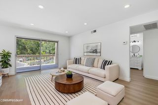 291 Sequoia Court 34, Thousand Oaks, CA 91360