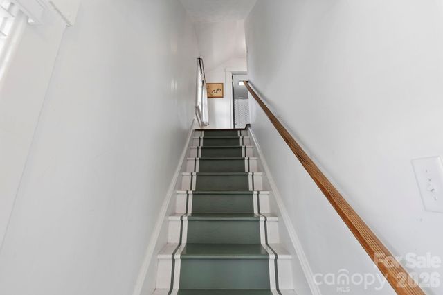 83 Arlington Street, Asheville, NC 28801