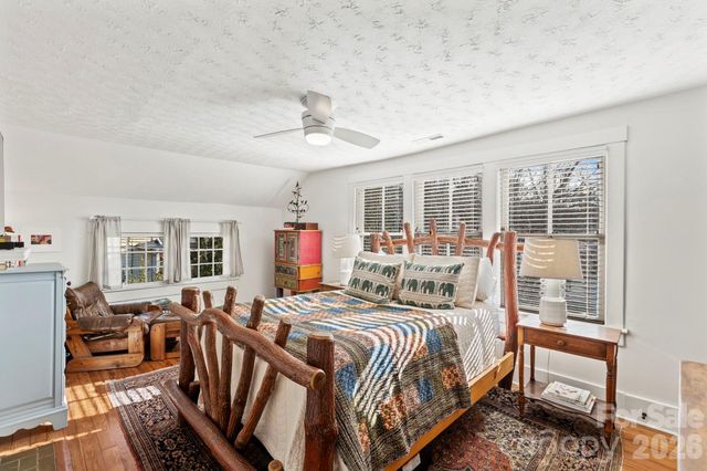 83 Arlington Street, Asheville, NC 28801