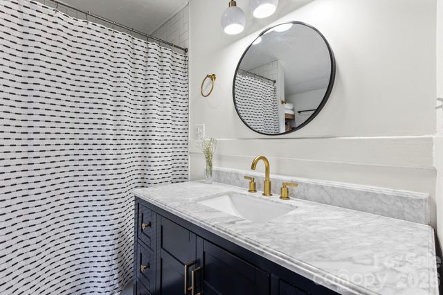 83 Arlington Street, Asheville, NC 28801