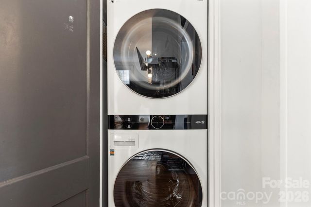 83 Arlington Street, Asheville, NC 28801