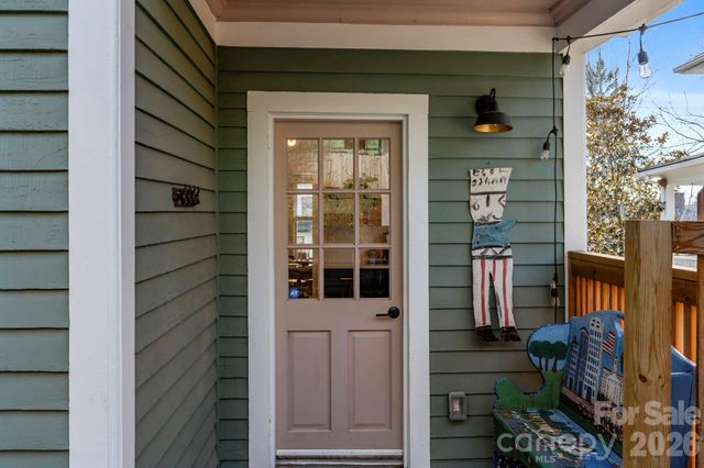 83 Arlington Street, Asheville, NC 28801