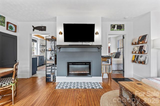 83 Arlington Street, Asheville, NC 28801