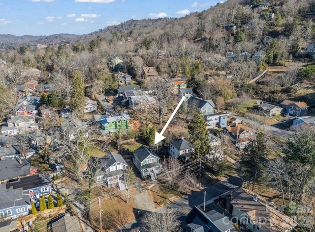 83 Arlington Street, Asheville, NC 28801