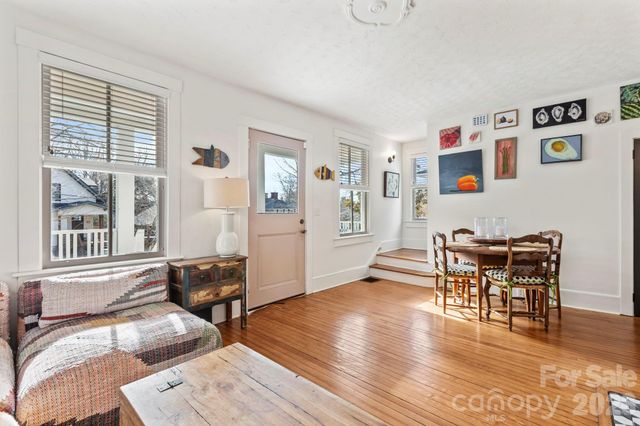 83 Arlington Street, Asheville, NC 28801