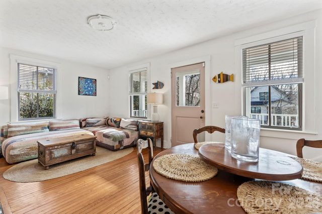 83 Arlington Street, Asheville, NC 28801