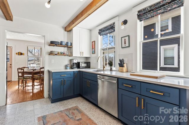 83 Arlington Street, Asheville, NC 28801