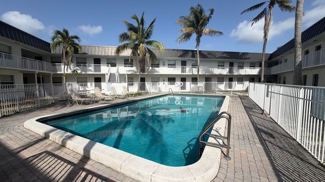 1470 N Dixie Highway 16, Fort Lauderdale, FL 33304