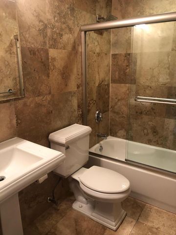 1470 N Dixie Highway 16, Fort Lauderdale, FL 33304