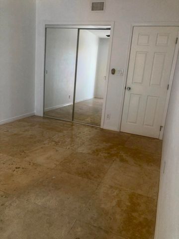 1470 N Dixie Highway 16, Fort Lauderdale, FL 33304