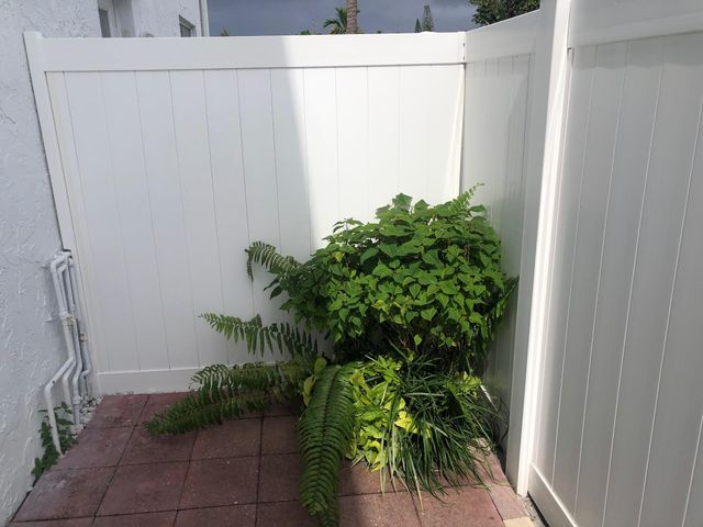 1470 N Dixie Highway 16, Fort Lauderdale, FL 33304