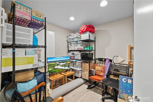 9238 50th Place W, Mukilteo, WA 98275