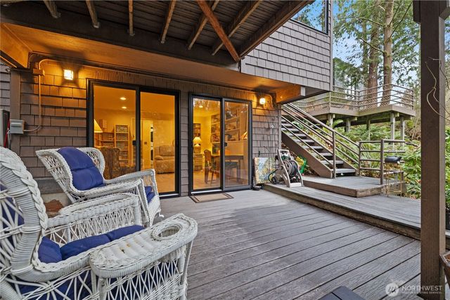 9238 50th Place W, Mukilteo, WA 98275