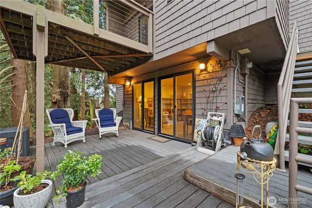 9238 50th Place W, Mukilteo, WA 98275