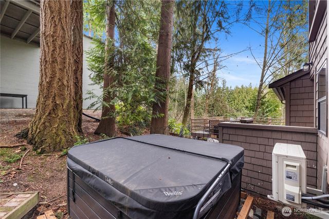 9238 50th Place W, Mukilteo, WA 98275