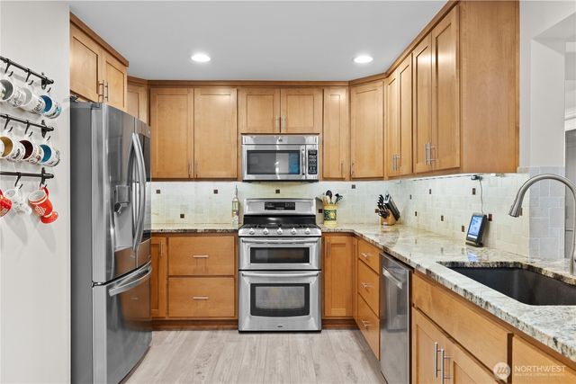 9238 50th Place W, Mukilteo, WA 98275