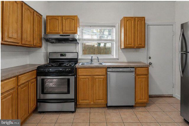 1033 S CLEVELAND ST, Philadelphia, PA 19146
