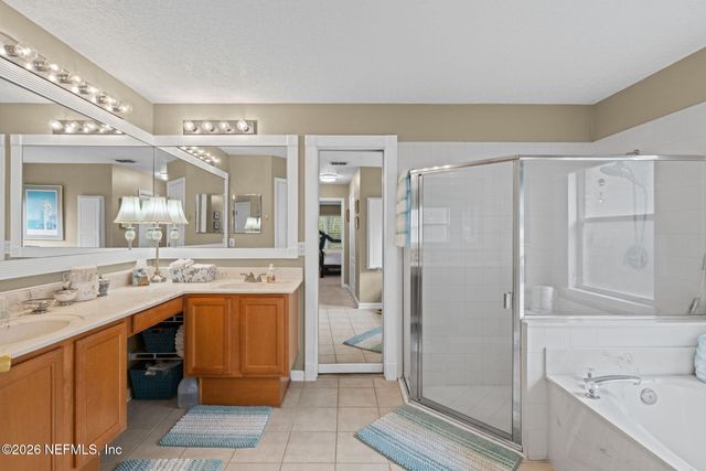 8904 CANOPY OAKS Drive, Jacksonville, FL 32256