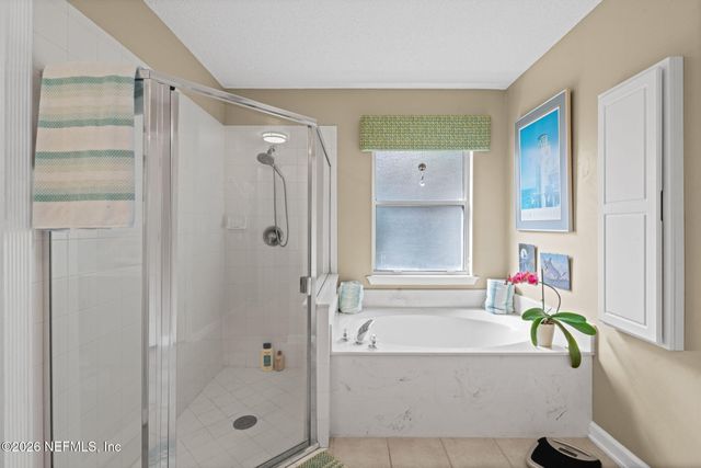 8904 CANOPY OAKS Drive, Jacksonville, FL 32256