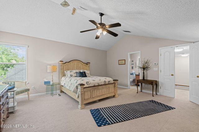 8904 CANOPY OAKS Drive, Jacksonville, FL 32256