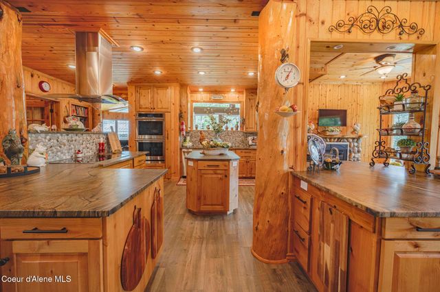 15964 N Songbird LN, Rathdrum, ID 83858