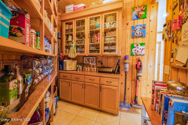 15964 N Songbird LN, Rathdrum, ID 83858