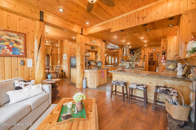 15964 N Songbird LN, Rathdrum, ID 83858