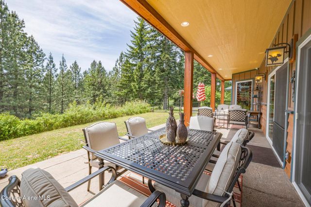 15964 N Songbird LN, Rathdrum, ID 83858
